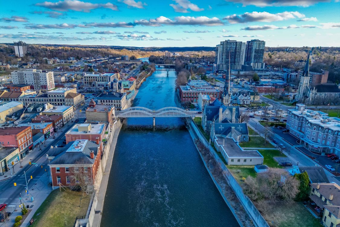 Déménager à Kitchener-Waterloo ou en partir : Guide pratique du réseau Atlas Agent Network